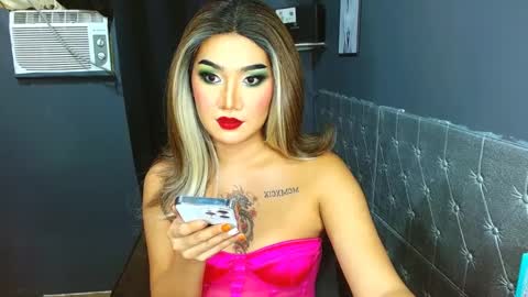 Snapshot of tiarrafoxs chatting on March 2025 12:11:02 PM tiarrafoxs online show from March 2025 12:11:02 PM