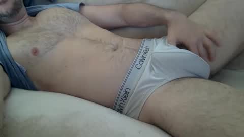 Snapshot of tiburonbeach39 chatting on November 2025 12:11:02 PM Tiburonbeach online show from November 2025 12:11:02 PM