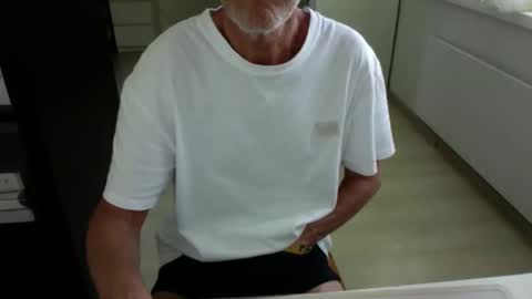 tiburzio online show from September 2025 01:45:02 PM