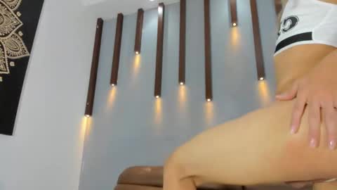 Snapshot of tifanny_doll01 chatting on November 2025 09:39:01 PM tifanny_doll01 online show from November 2025 09:39:01 PM