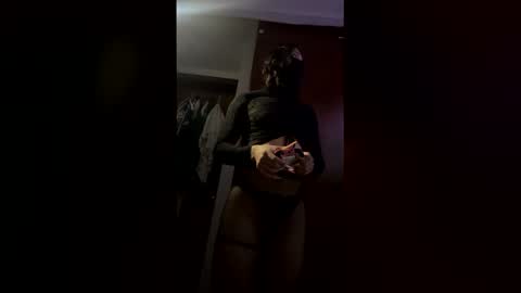 tifanyfem online show from December 2025 07:38:02 AM