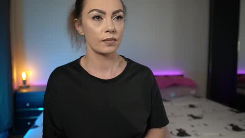 Tiffany online show from March 2026 09:18:01 PM