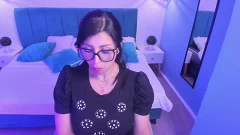 Snapshot of tiffani__love chatting on February 2025 03:03:01 PM Tiffany online show from February 2025 03:03:01 PM