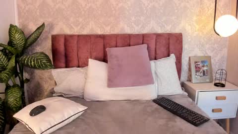 Snapshot of tiffany_beckerr chatting on December 2024 07:30:02 PM Tiffany Becker online show from December 2024 07:30:02 PM