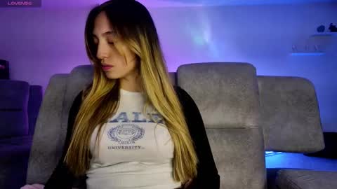 Snapshot of tiffany_bela chatting on September 2025 12:54:01 AM Tiffany Bela online show from September 2025 12:54:01 AM