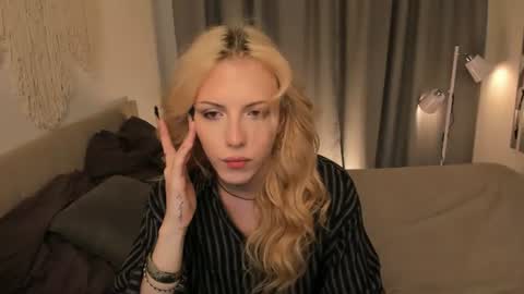 Snapshot of tiffany_king chatting on July 2026 11:01:02 AM Tiffany online show from July 2026 11:01:02 AM