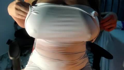 Snapshot of tiffany_teressa chatting on January 2025 04:57:01 PM tiffany theressa online show from January 2025 04:57:01 PM