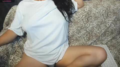 Snapshot of tiffany_teressa chatting on May 2026 01:49:01 PM tiffany theressa online show from May 2026 01:49:01 PM