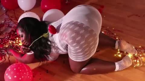 tifanny online show from December 2025 07:57:02 AM