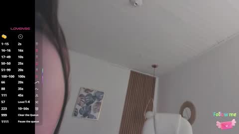 Tiffany online show from November 2025 12:15:02 PM