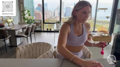 Tiffstreatsxoxo online show from October 2025 07:30:02 PM