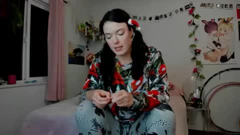 Snapshot of tiggerrosey chatting on December 2024 05:48:01 AM All my Links online show from December 2024 05:48:01 AM