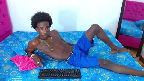 Snapshot of tight_ebony chatting on February 2025 03:29:02 AM Ashley online show from February 2025 03:29:02 AM