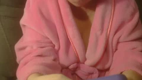 Snapshot of tight_kitty55 chatting on February 2025 01:33:01 AM tight Kitty55 online show from February 2025 01:33:01 AM