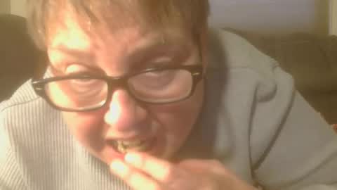 Snapshot of tight_kitty55 chatting on November 2025 08:14:01 PM tight Kitty55 online show from November 2025 08:14:01 PM