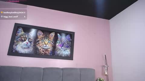 tiiny emilly online show from December 2025 07:53:02 PM