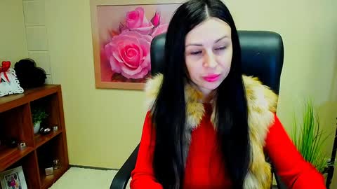 Snapshot of timeparadice chatting on December 2024 12:34:02 PM Luisa online show from December 2024 12:34:02 PM