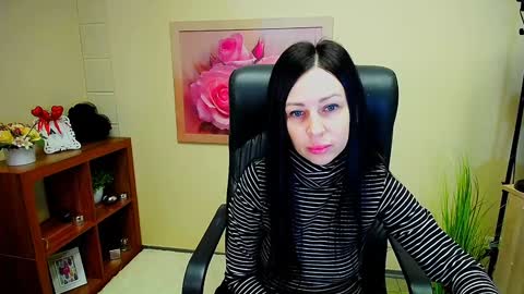 Snapshot of timeparadice chatting on December 2024 07:17:01 AM Luisa online show from December 2024 07:17:01 AM