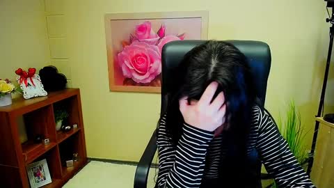 Snapshot of timeparadice chatting on December 2024 08:56:01 AM Luisa online show from December 2024 08:56:01 AM