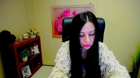 Snapshot of timeparadice chatting on January 2025 08:04:01 AM Luisa online show from January 2025 08:04:01 AM