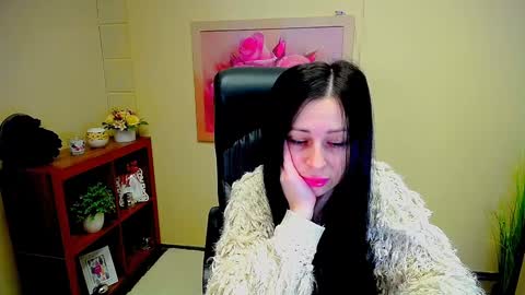 Snapshot of timeparadice chatting on February 2025 10:21:02 AM Luisa online show from February 2025 10:21:02 AM