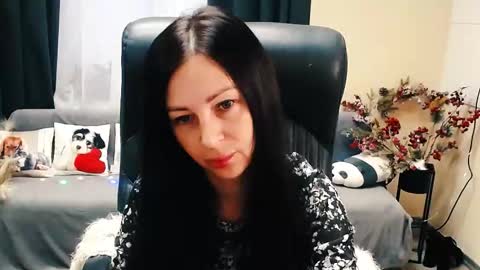 Snapshot of timeparadice chatting on September 2025 09:33:01 AM Luisa online show from September 2025 09:33:01 AM