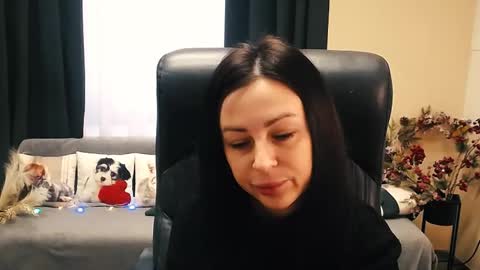 Snapshot of timeparadice chatting on November 2025 07:42:02 AM Luisa online show from November 2025 07:42:02 AM