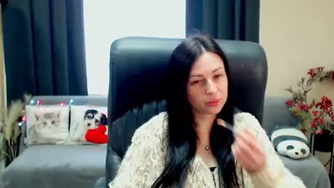 Snapshot of timeparadice chatting on June 2026 07:53:02 AM Luisa online show from June 2026 07:53:02 AM