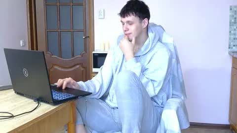 Tim WhiteS online show from November 2025 07:41:02 AM