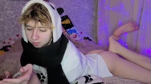 Snapshot of timothy_fox chatting on May 2026 01:01:02 AM Timothy Fox online show from May 2026 01:01:02 AM