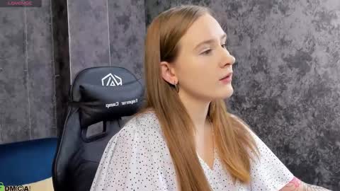 Snapshot of tina_hicks chatting on February 2026 09:24:02 AM Stella online show from February 2026 09:24:02 AM