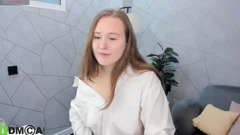 Snapshot of tina_hicks chatting on February 2026 10:40:02 AM Stella online show from February 2026 10:40:02 AM