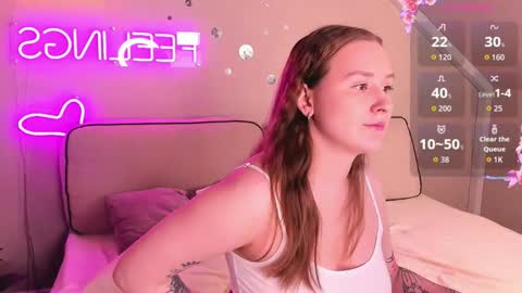 Snapshot of tina_hicks chatting on February 2026 09:28:02 AM Stella online show from February 2026 09:28:02 AM