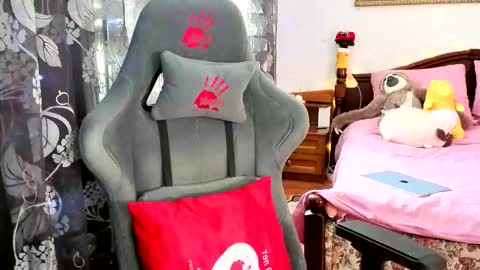 Tina online show from February 2026 06:26:01 AM