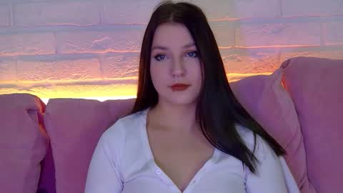 TinaBurton online show from November 2025 05:01:02 AM