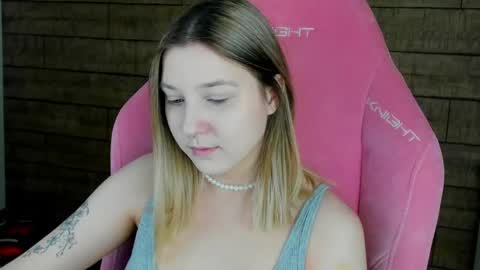 TinaBurton online show from April 2026 04:14:01 PM