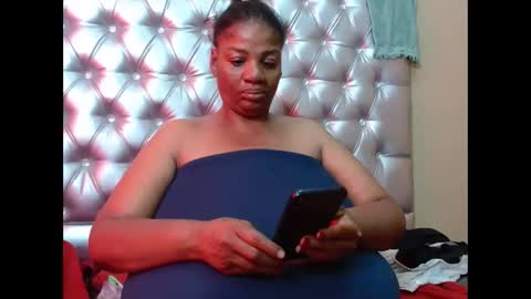 Snapshot of tinagiant chatting on September 2025 10:26:02 AM tinagiant online show from September 2025 10:26:02 AM