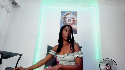 tinas_smith online show from May 2026 01:17:02 PM
