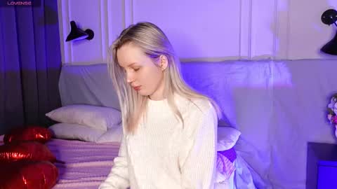 tinasiner online show from February 2025 01:37:02 PM