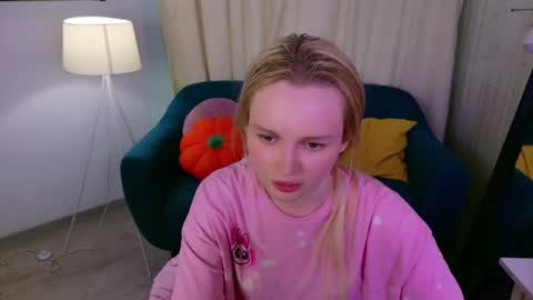 Snapshot of tinasiner chatting on June 2026 03:58:02 PM tinasiner online show from June 2026 03:58:02 PM