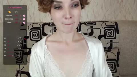 Snapshot of tinawincee chatting on September 2025 05:07:02 AM Tina online show from September 2025 05:07:02 AM