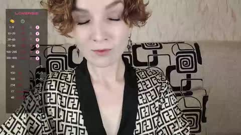 Snapshot of tinawincee chatting on October 2025 05:14:01 AM Tina online show from October 2025 05:14:01 AM