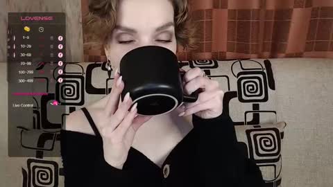 Snapshot of tinawincee chatting on December 2025 05:13:01 AM Tina online show from December 2025 05:13:01 AM