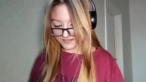 Snapshot of tinishaorce chatting on February 2026 03:57:01 PM Kate online show from February 2026 03:57:01 PM