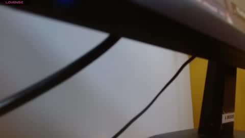 Snapshot of tinisweet chatting on November 2025 11:43:01 AM tinisweet online show from November 2025 11:43:01 AM