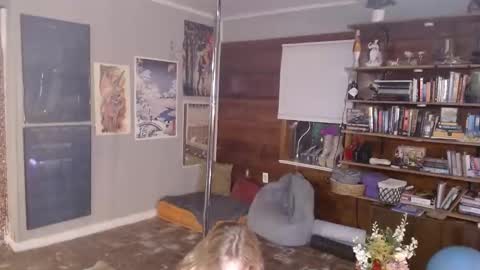 Snapshot of tinkerbellmel44 chatting on October 2025 02:47:02 AM tinkerbellmel44 online show from October 2025 02:47:02 AM