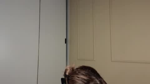 Snapshot of tinki_winkii chatting on September 2025 06:04:01 AM Tina online show from September 2025 06:04:01 AM