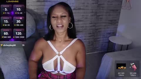 Tinna Goddess online show from October 2025 12:31:01 PM