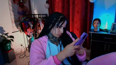 Snapshot of tinnadawson chatting on January 2026 11:52:02 PM I AM BELLA ----------- follow my IG TINNS 69 online show from January 2026 11:52:02 PM