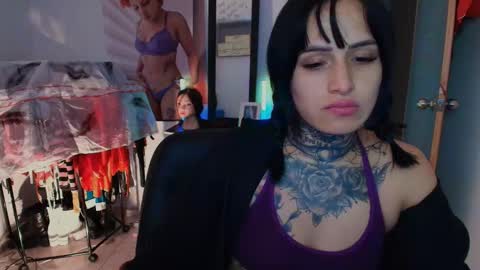Snapshot of tinnadawson chatting on February 2026 10:04:02 PM I AM BELLA ----------- follow my IG TINNS 69 online show from February 2026 10:04:02 PM